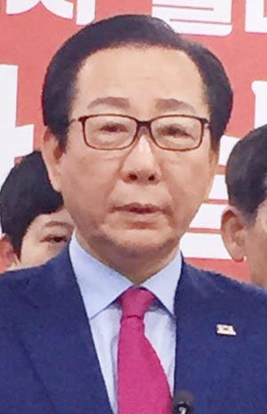 [6·13 브리핑] 안홍준 전 국회의원, 경남도지사 도전장