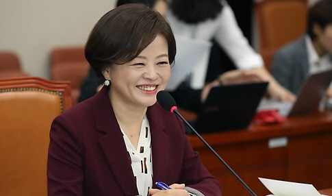 진선미 “미투와 성범죄 …신속하고 엄정한 수사와 처벌 강화해야”
