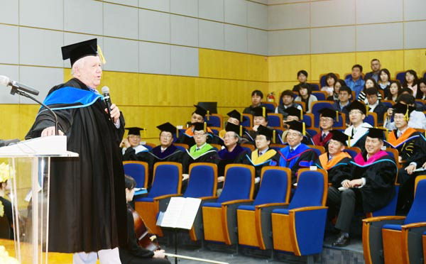짐 로저스 “부산, 북한개발은행 유치 땐 유럽까지 파급력”