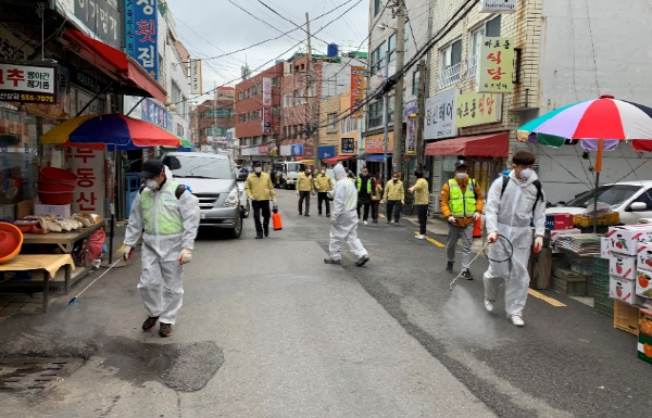 동래구 온천2동,‘코로나19’심각단계 대응을 위한 방역 실시
