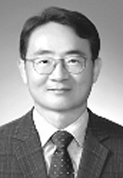 [해양수산칼럼] 북항 재개발, 로테르담·싱가포르서 배운다 /김정원