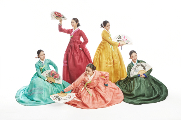 17일 국악그룹꽃가람 Dive into Blossom 선수촌