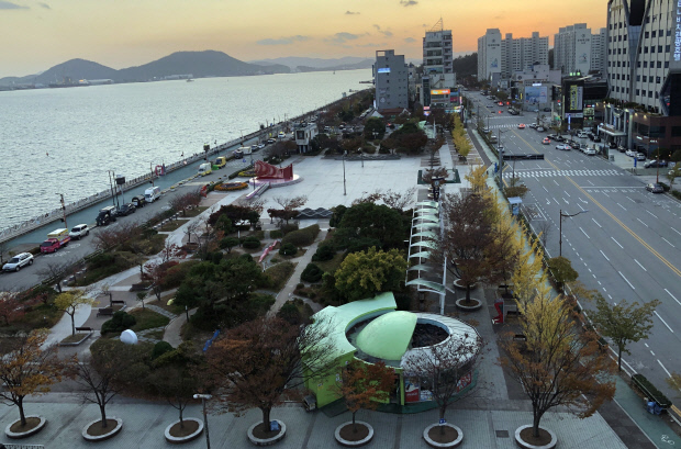연 40만명 찾는 평화광장 경관가치 높인다