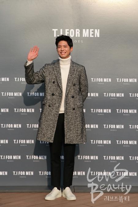 요즘 택이가 대세~ 배우 박보검 팬사인회 성황