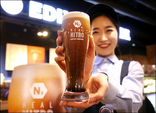 이디야 투썸플레이스, 게 섰거라 질소커피시장 달아오른다