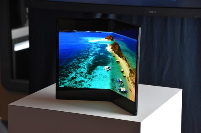 폴더블 PC, 인텔 프로젝트 아테나에 부합한다 인텔 부사장