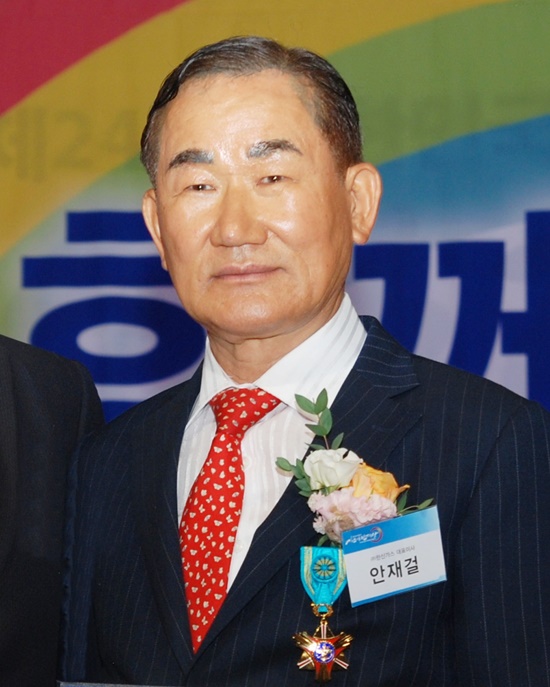 [인터뷰] 가스안전대상 철탑산업훈장 - (주)한신가스 안재걸 대표이사 아낌없는 투자로 최상의 설비조건 유지