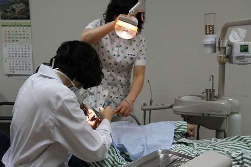 연세엘치과 신정인 원장, 한달 한번 제주의료원서 무료진료