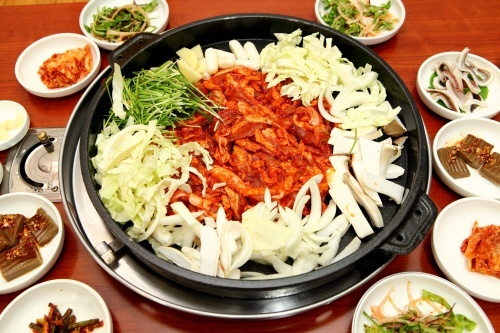 영양도 듬뿍 여름보양식 오리주물럭 사랑하오리