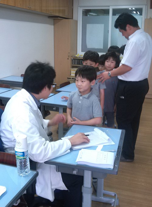 서귀북초 학생들 피부질환검진 받아