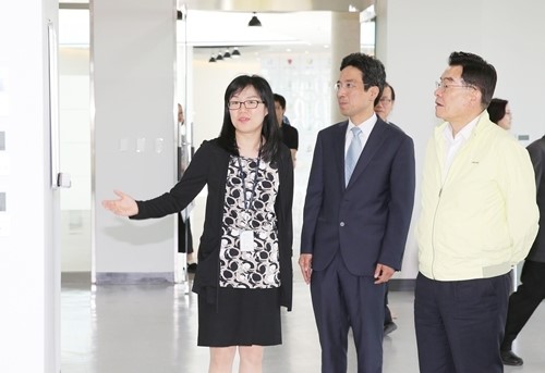 우 지사, 이전기업 및 IT기업 방문 기술 개발 당부