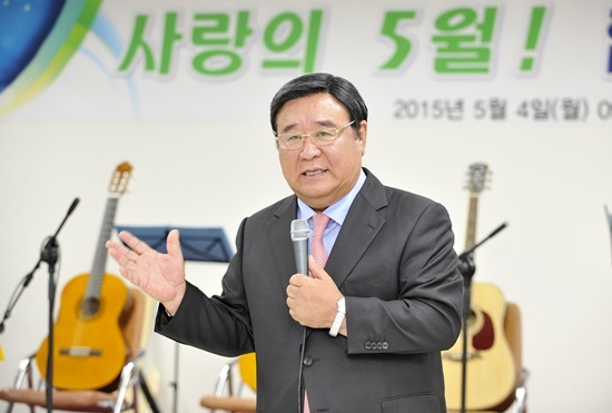 직원조회ㆍ업무보고 힘 빼니...직원들 힘이 팡팡