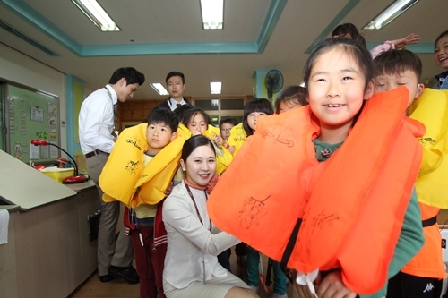 제주항공, 한림초등학교 방문 항공안전체험교실 운영