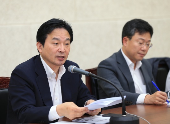 원희룡 제주 지사 공직사회에 일갈 관행 등 안이한 생각 버려라