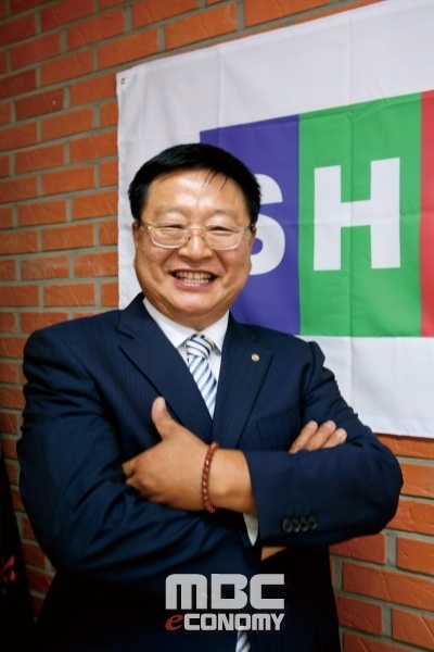 “복층 유리로 세상을 따뜻하게 만들겠습니다”