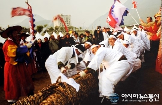 김흥원씨 줄다리기 영월사진공모전 금상 수상