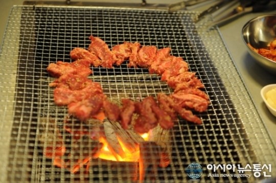소 갈비살과 참숯의 만남, 매일 김치 담그는 집