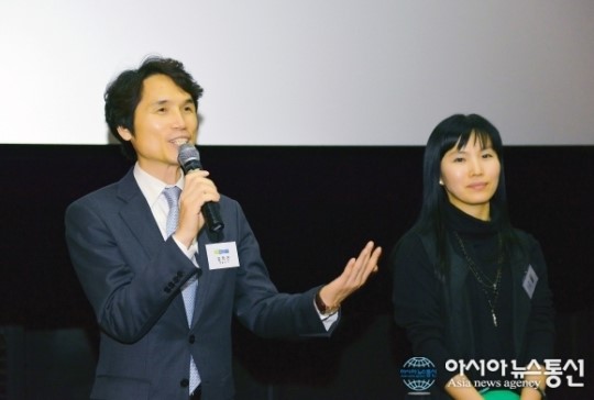인사말 하는 김학곤 유니홀리데이 대표
