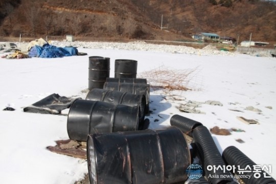 세종∼정안IC 시공사, 농지서 불법소각… 공주시청 단속도 느슨