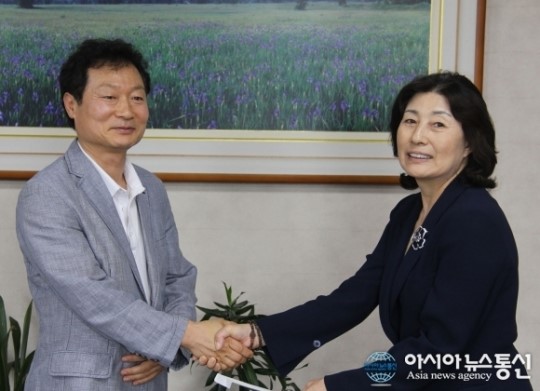 청도감와인㈜, 수성대에 장학금 기부