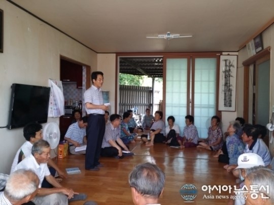 강진원 강진군수, 폭염 속 마을회관 방문 주민 격려