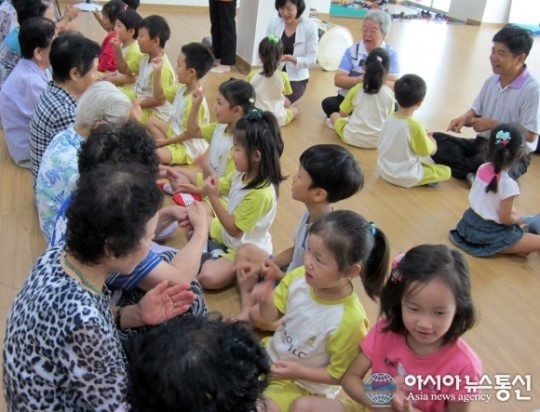 한솔유치원, 작은 손으로 올리사랑 실천해요