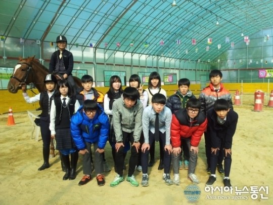 충북도청명학생교육원, 승마체험으로 소통 교육