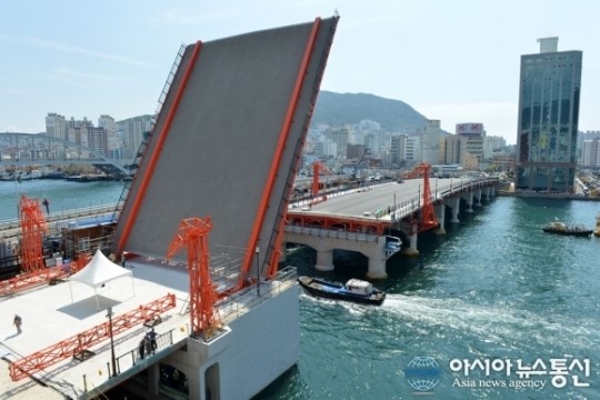 영도대교 47년만에 본 모습 찾는다