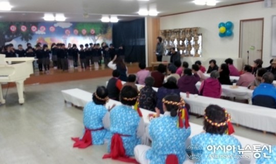 파랑새어린이집 독거노인 경로잔치 행사 개최