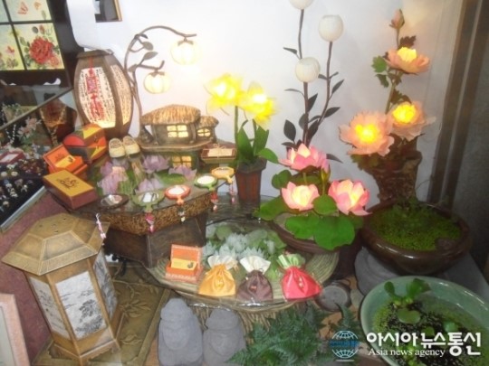 김경애 한지공예 명인, ‘학이 된 종이공예’