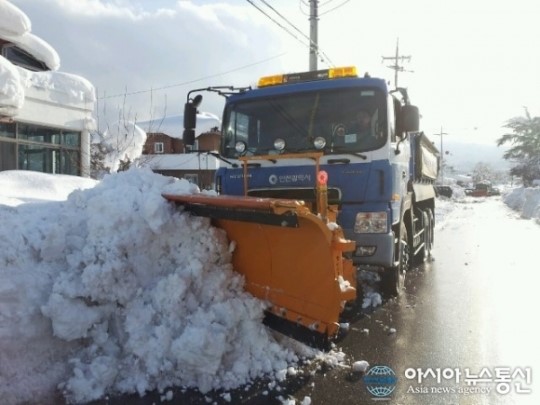 박만희 인천종합건설본부장, 강릉시 제설작업 현장 지원