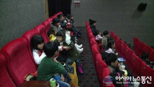 임실군 ‘문화가 있는 날’ 작은 별 영화관서 영화 관람