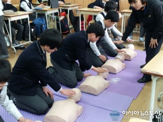인천부평소방서, 동암중학교서 학생들 심폐소생술 교육
