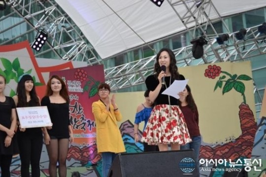 가수 헤라, 27일 다문화가정 노래자랑 MC 첫 녹화