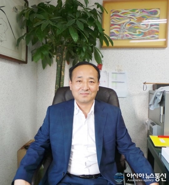 성신문화사, 세계 최초 북라벨 보호테이프 개발