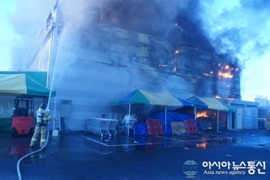 (2보) 양주 농민마트 화재…사무실 임대차 갈등으로 분신자실 기도