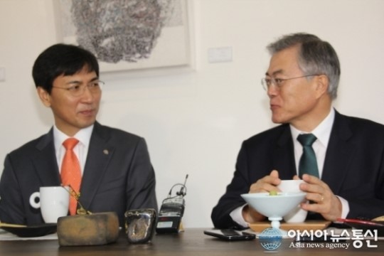 차담회하는 문재인 대표-안희정 충남지사