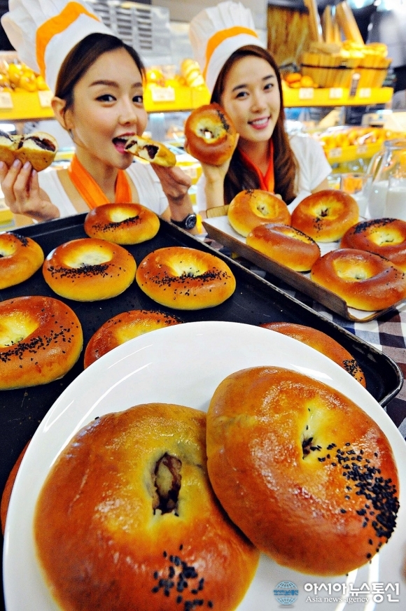 홈플러스, 단팥빵 구매 고객 줄 서는 이유는…
