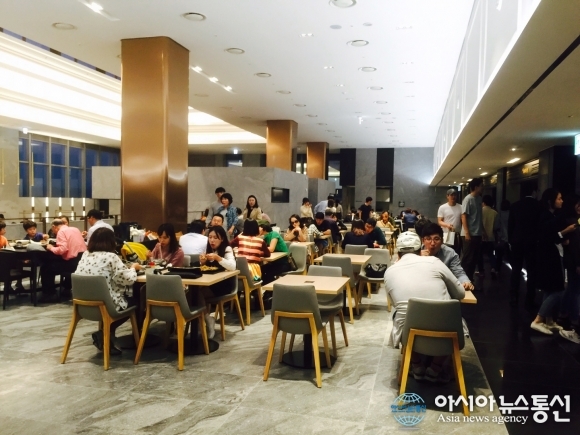 명절맞아 한화갤러리아타임월드 북적북적