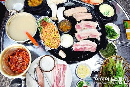제주도 흑돼지 구이, 서귀포 도민 추천 맛집 ‘돈이네생구이’