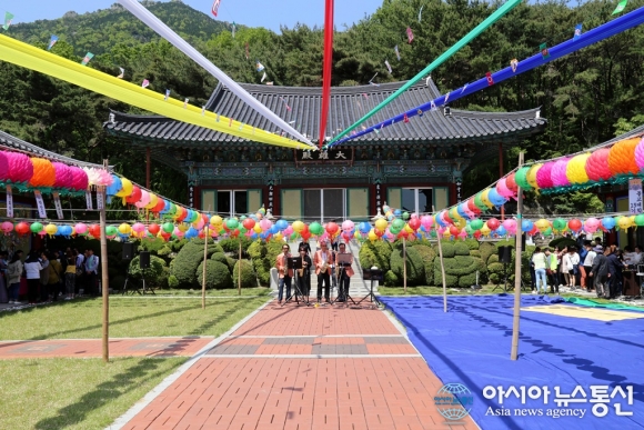 ‘부처님 오신날’, 진해 대광사
