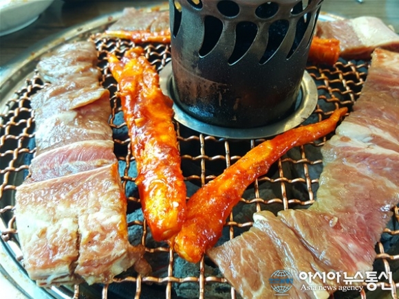 (이제무의 기업 Zoom In) 포천 이동갈비 맛집, 백운계곡의 소문난 ‘소문난 이동갈비’