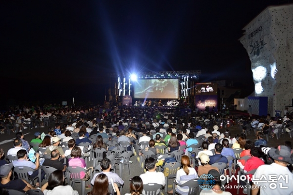 제천국제음악영화제 ‘그 막이 오르다’