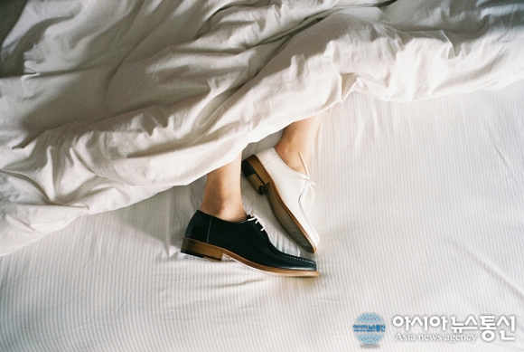 수제화 브랜드 에이레네, 연인의 사랑 담은 F/W시즌 신규 라인 출시