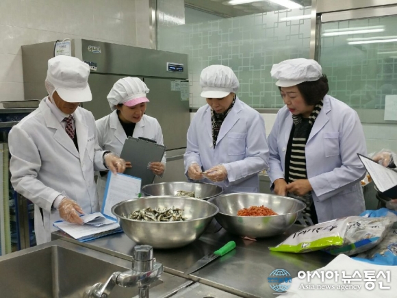 대전동부교육지원청, 학교급식 현장 특별점검 실시