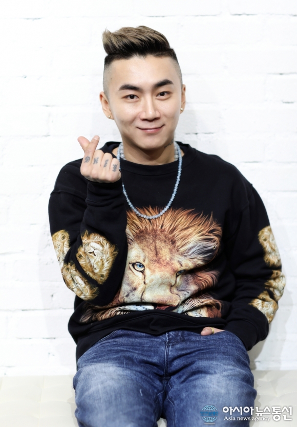 (인터뷰)중화권 한류를 이끄는 파워풀한 남자로 돌아온 Andy A47