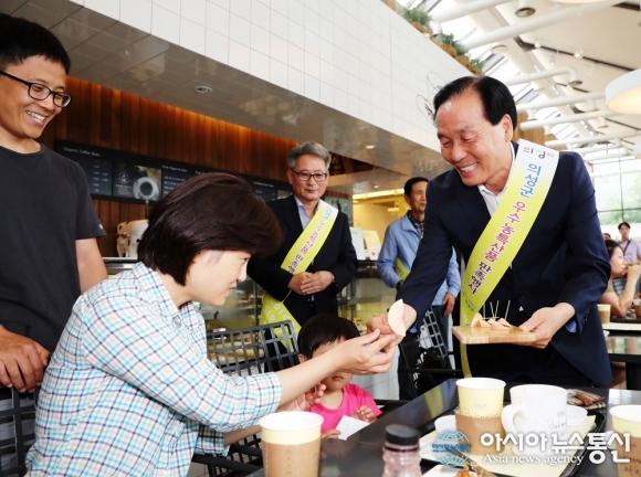 의성군-(주)올가홀푸드 우수 농산물 판촉 행사
