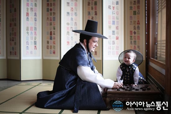 명품 돌 스냅 촬영 전문 한옥 스튜디오 ‘아람채’ 무료 헤어 메이크업 이벤트 진행