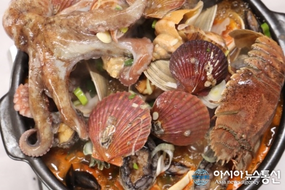 제주도 한림읍 협재해수욕장 맛집 ‘제주웅담’, 보말 활용 해물탕 제공