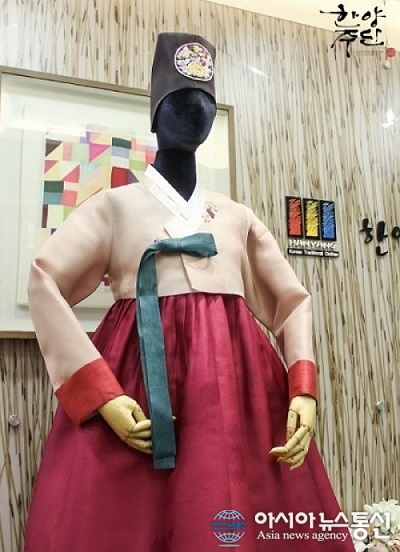 한복전문점 한양주단×나예한복, 신랑신부한복 외 신상 혼주한복 출시